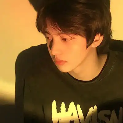 燕婉娜 燕婉娜